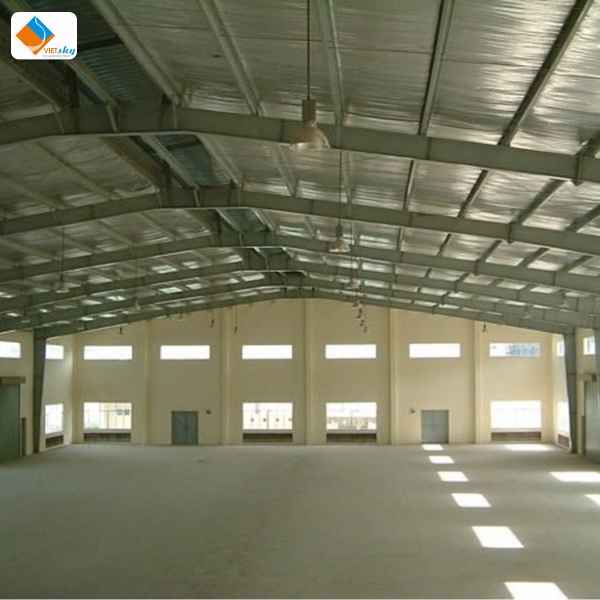 Vì sao thi công cách nhiệt chống nóng cho nhà xưởng là lựa chọn tối ưu?