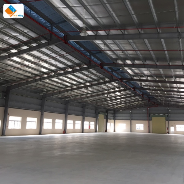 Vì sao thi công cách nhiệt chống nóng cho nhà xưởng là lựa chọn tối ưu?