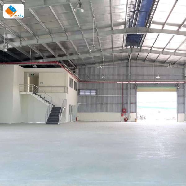 Vì sao thi công cách nhiệt chống nóng cho nhà xưởng là lựa chọn tối ưu?